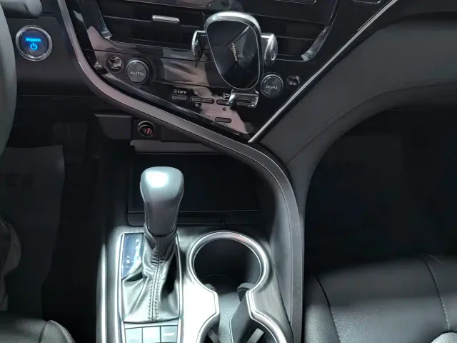 Toyota Camry — Фото автомобиля 9