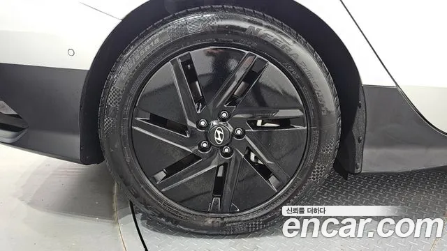 Hyundai Ioniq 6 — Фото автомобиля 5