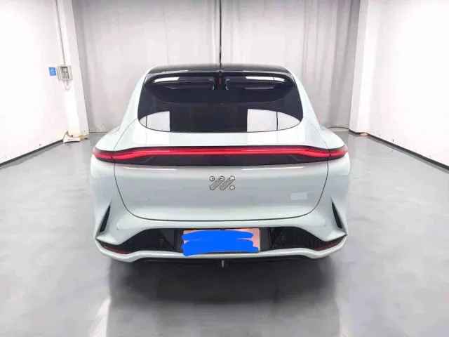 IM Motors LS7 — Фото автомобиля 13