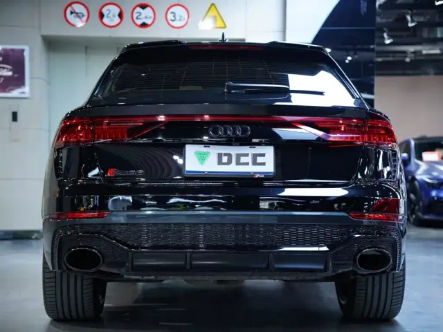 Audi RS Q8 — Фото автомобиля 9