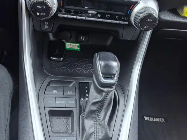 Toyota Wildlander — Фото автомобиля 14