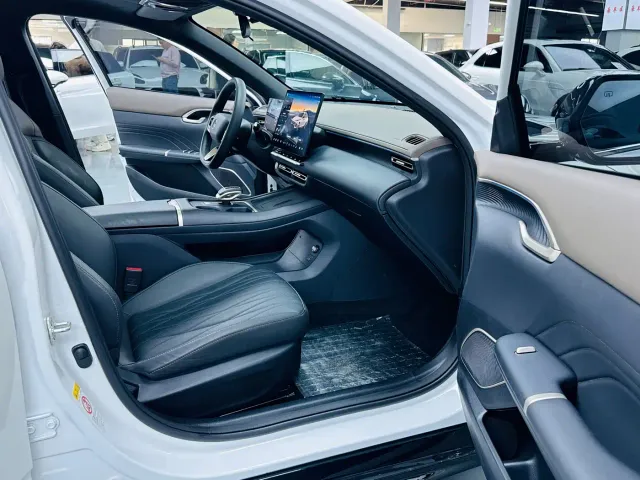 Changan Eado — Фото автомобиля 8