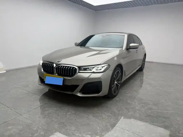 Фотография автомобиля — BMW 5 Series