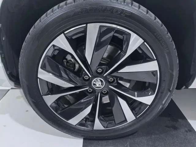 Skoda Karoq — Фото автомобиля 8