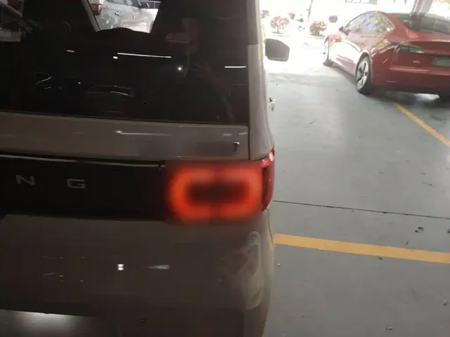 Wuling Hongguang Mini EV — Фото автомобиля 7