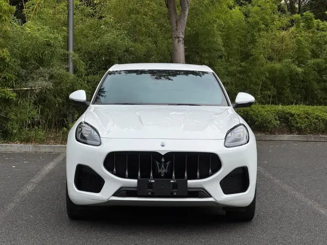 Maserati Grecale — Фото автомобиля 3