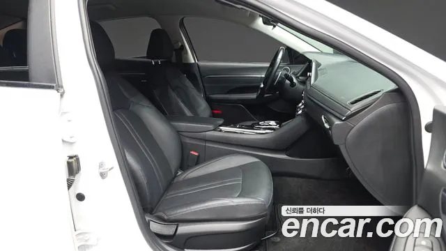 Hyundai Sonata Sonata (DN8) 2.0 LPG(Для проката) — Фото автомобиля 11