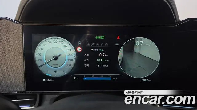 Hyundai Avante CN7 — Фото автомобиля 11