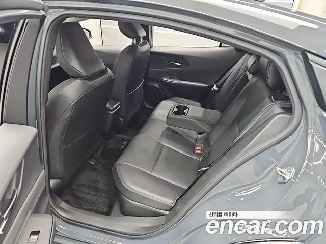 Toyota Prius 5th Gen — Фото автомобиля 11
