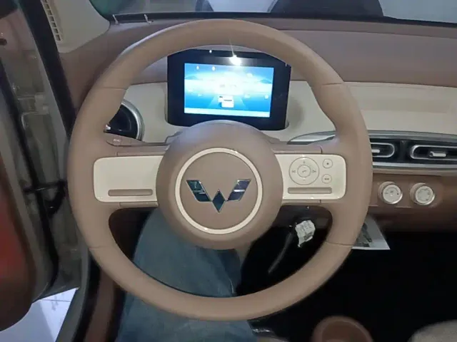 Wuling Hongguang Mini EV — Фото автомобиля 10