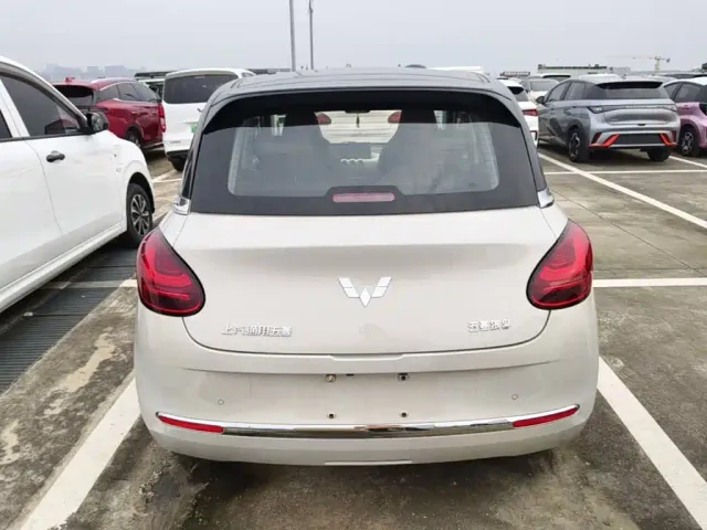 Wuling Bingo — Фото автомобиля 5