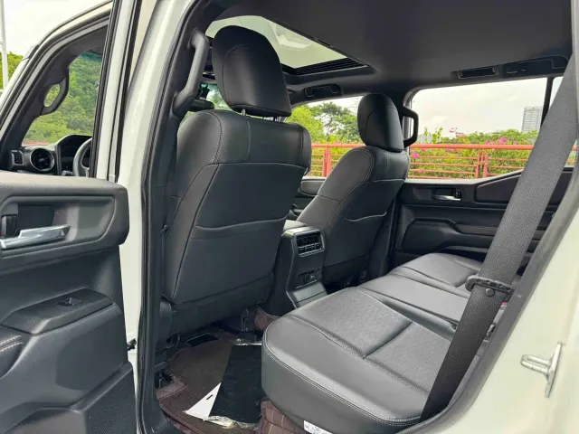 Toyota Prado — Фото автомобиля 8