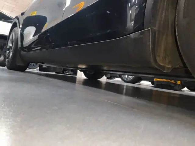 Tesla Model Y — Фото автомобиля 21