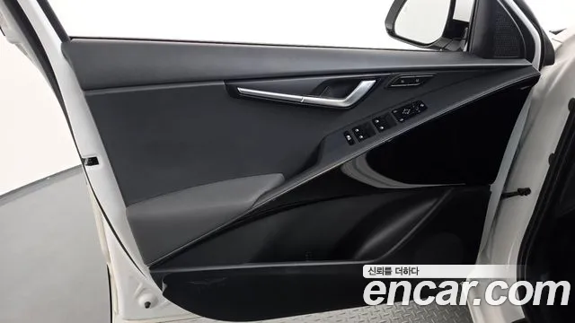 Kia Niro The All New — Фото автомобиля 13