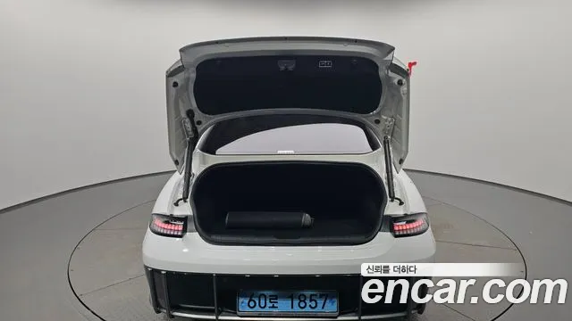 Hyundai Ioniq6 Long Range AWD — Фото автомобиля 30