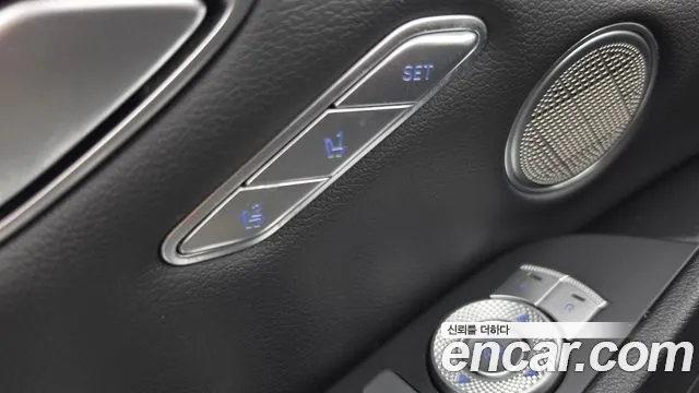 Genesis G80 Electrified G80 (RG3) — Фото автомобиля 30