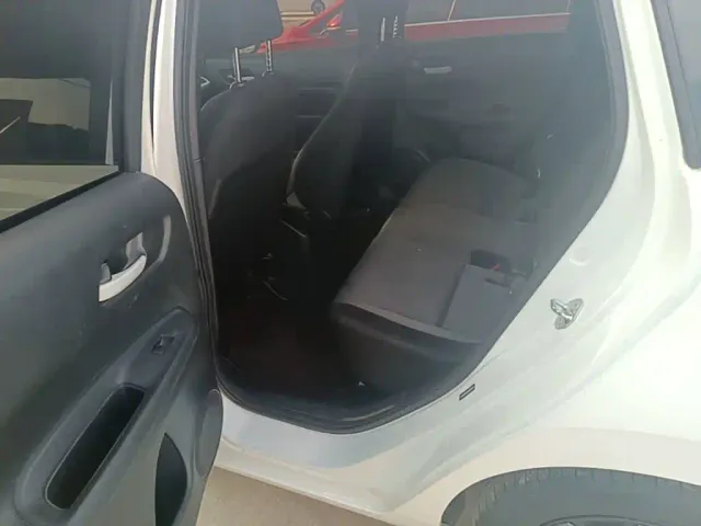 Honda Fit — Фото автомобиля 16