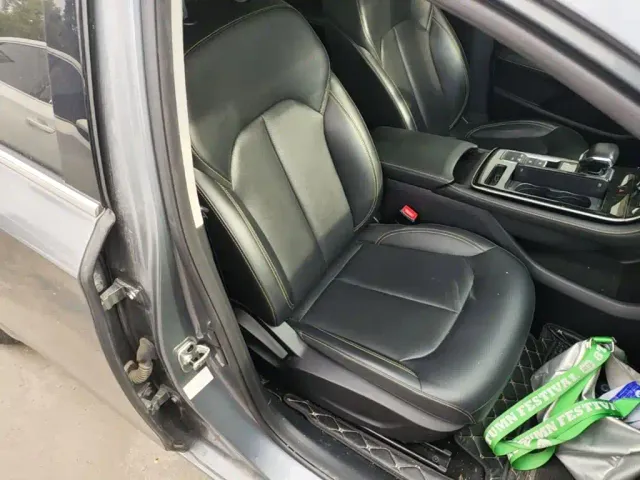 Roewe i6 MAX EV — Фото автомобиля 24