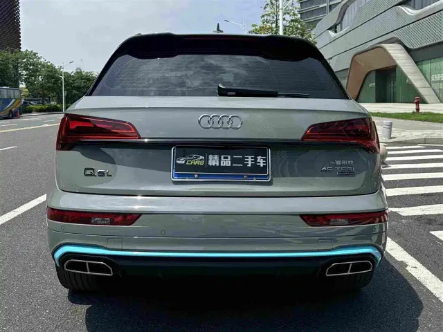 Audi Q5L — Фото автомобиля 8
