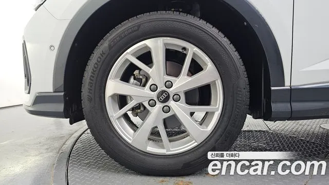 Audi Q3 35 TDI Premium Sportback — Фото автомобиля 5