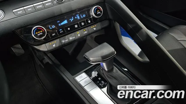 Hyundai Avante — Фото автомобиля 9