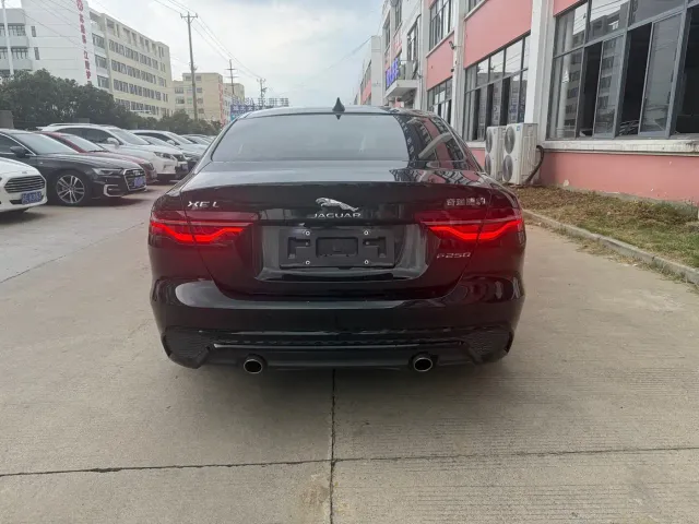 Jaguar XEL — Фото автомобиля 21