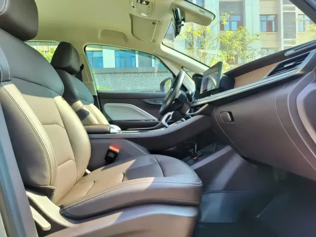 Geely Jiaji — Фото автомобиля 8