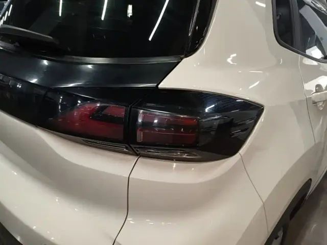 Changan CS15 — Фото автомобиля 7