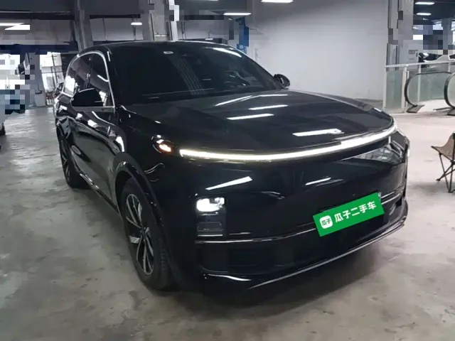 Li Auto L8 — Фото автомобиля 3
