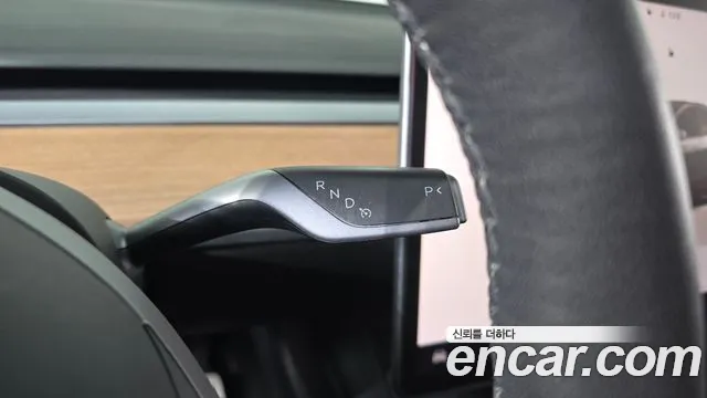 Tesla Model Y — Фото автомобиля 9