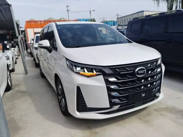 GAC Trumpchi M6 — Фото автомобиля 3