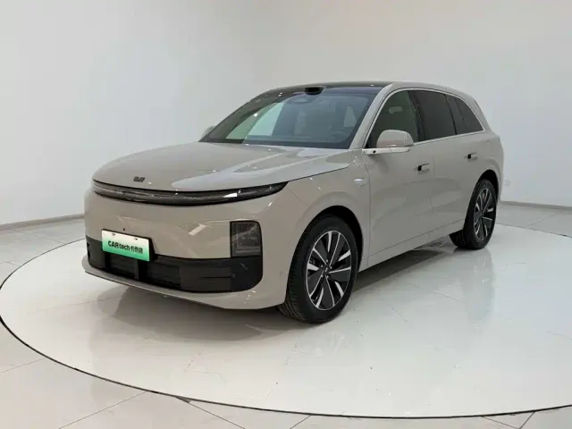 Li Auto L6 — Фото автомобиля 22
