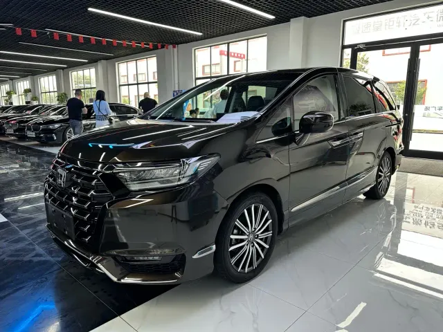 Фотография автомобиля — Honda Elysion
