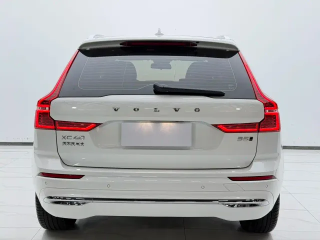 Volvo XC60 — Фото автомобиля 11