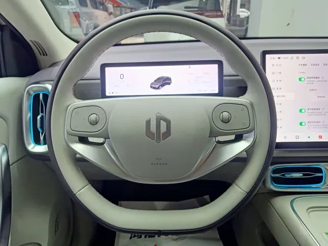 Leapmotor B01 — Фото автомобиля 19