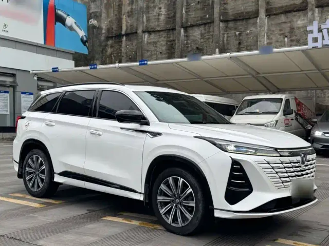 Changan CS75 Plus — Фото автомобиля 3