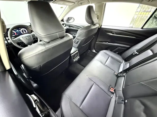 Toyota Camry — Фото автомобиля 12