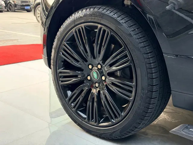 Land Rover Range Rover — Фото автомобиля 20