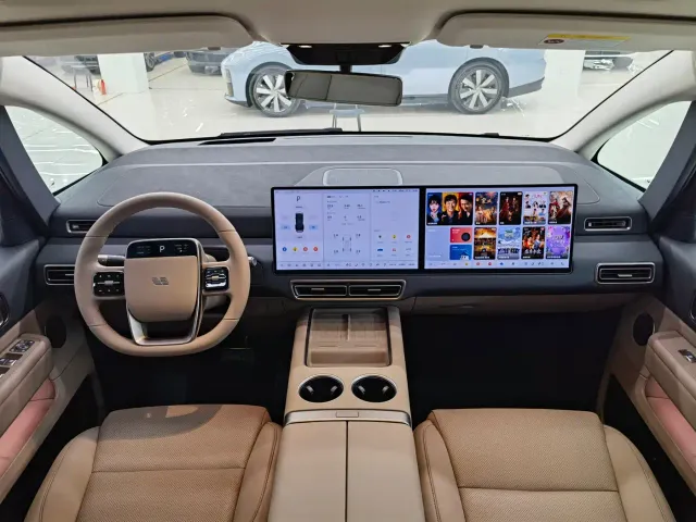 Li Auto MEGA — Фото автомобиля 4