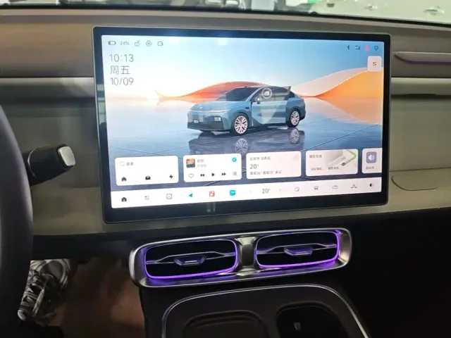Leapmotor B01 — Фото автомобиля 12