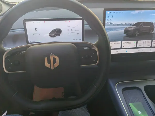 Leapmotor C10 — Фото автомобиля 6