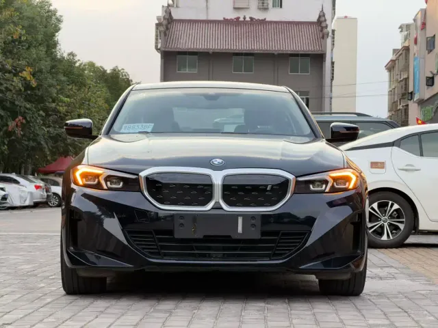 BMW i3 — Фото автомобиля 2