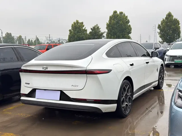Changan Qiyuan A07 — Фото автомобиля 9