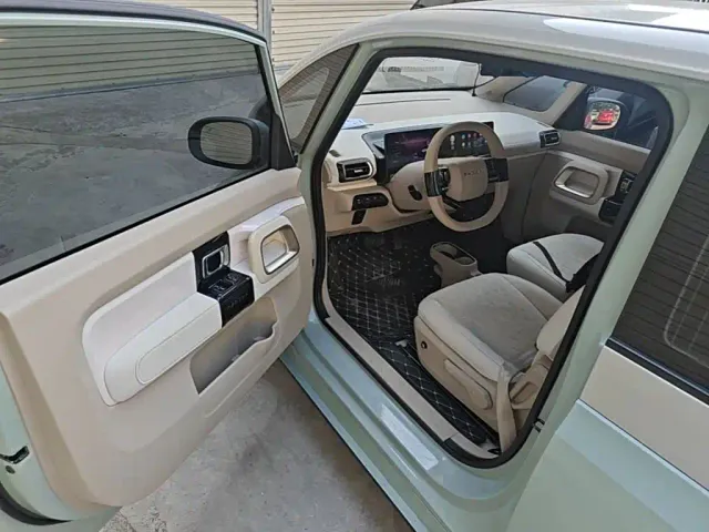 Baojun KiWi EV — Фото автомобиля 15
