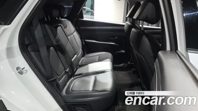 Hyundai Tucson Tucson (NX4) Дизель 2.0 2WD — Фото автомобиля 11