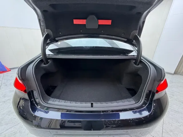 BMW 3 Series — Фото автомобиля 19