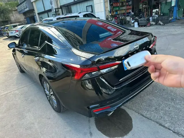 Nissan Teana — Фото автомобиля 4