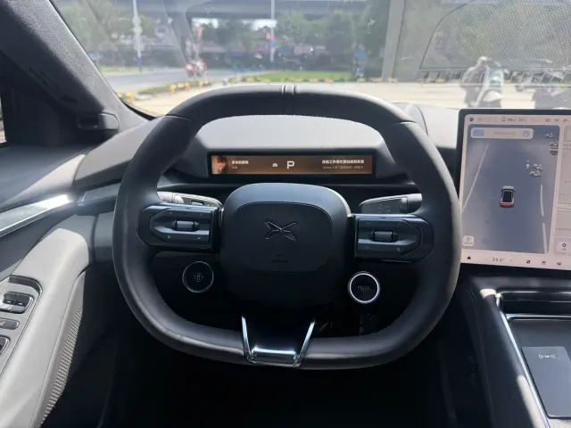 Xpeng P7 — Фото автомобиля 7
