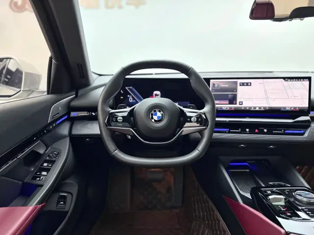 BMW 5 Series — Фото автомобиля 7