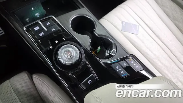 Kia K8 Hybrid — Фото автомобиля 9